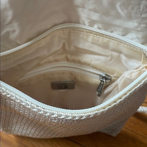 Vintage The Sak Cream Textured Crossbody Bag with Flap Closure - Picture 5 of 8
